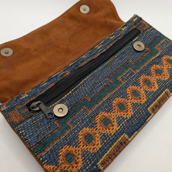 Volcom Multicolor Patterned Clutch - Picture 8 of 8